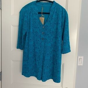 BLUE sky tunic size small